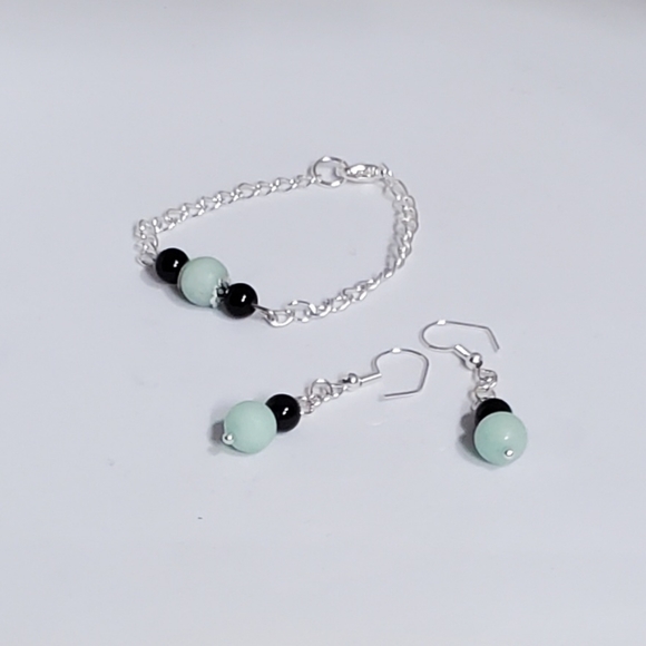Bracelet and earring set - Picture 2 of 2